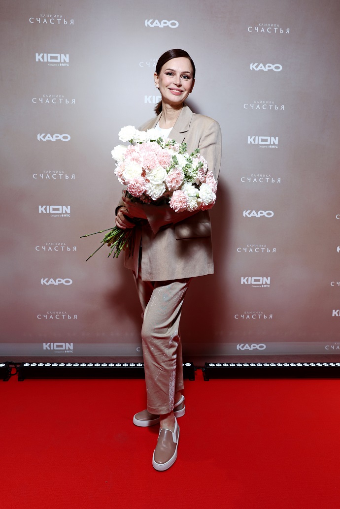 Дарья Мороз, Елена Летучая, Алена Водонаева и другие звезды посетили премьеру сериала «Клиника счастья»